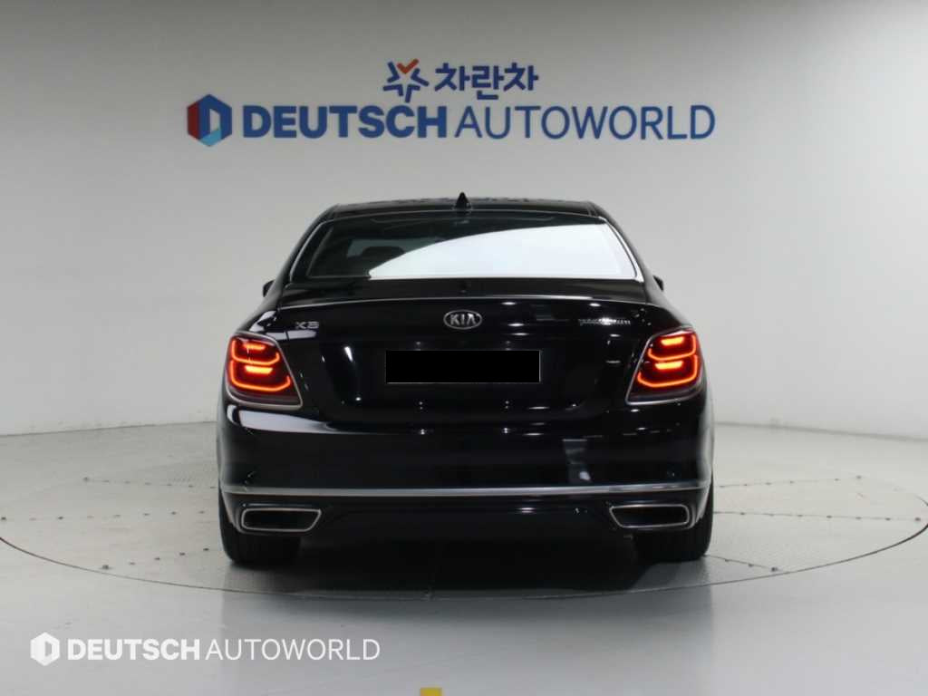Kia K9 — photo 04