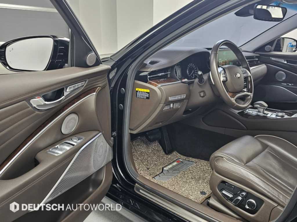 Kia K9 — photo 11
