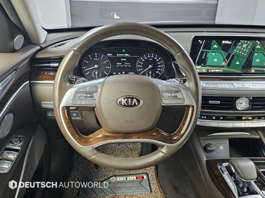 Kia K9 — photo 13