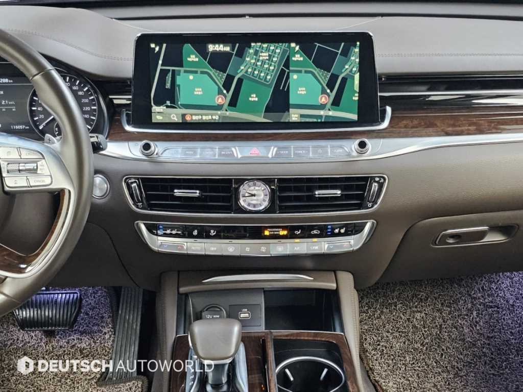 Kia K9 — photo 14
