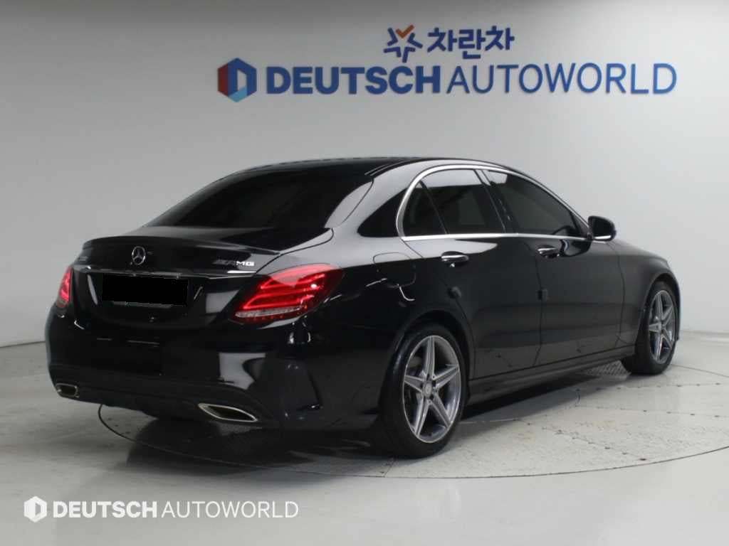 Mercedes-Benz C-Class — photo 02