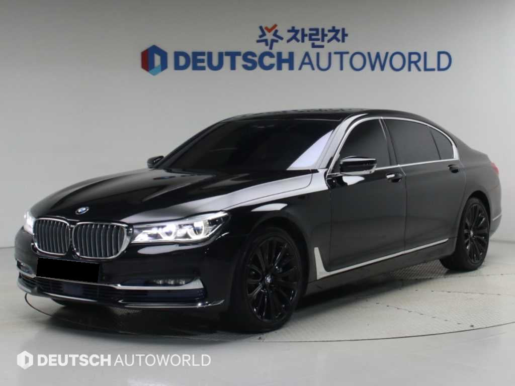BMW 7-Series — photo 01