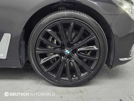 BMW 7-Series — photo 05