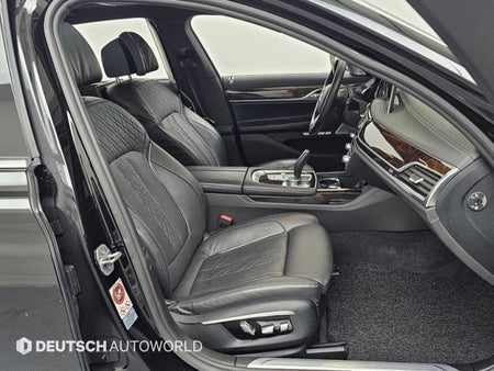 BMW 7-Series — photo 10