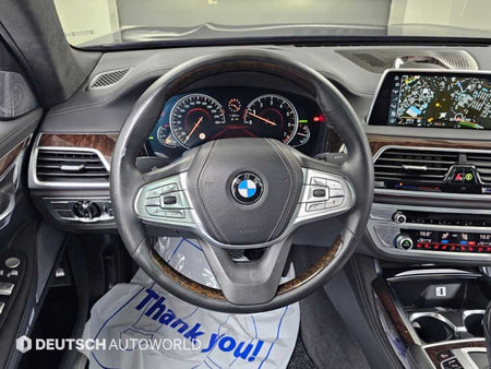 BMW 7-Series — photo 13