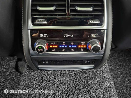 BMW 7-Series — photo 16