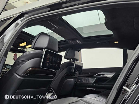 BMW 7-Series — photo 18