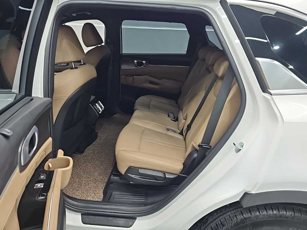 Kia Sorento — photo 12