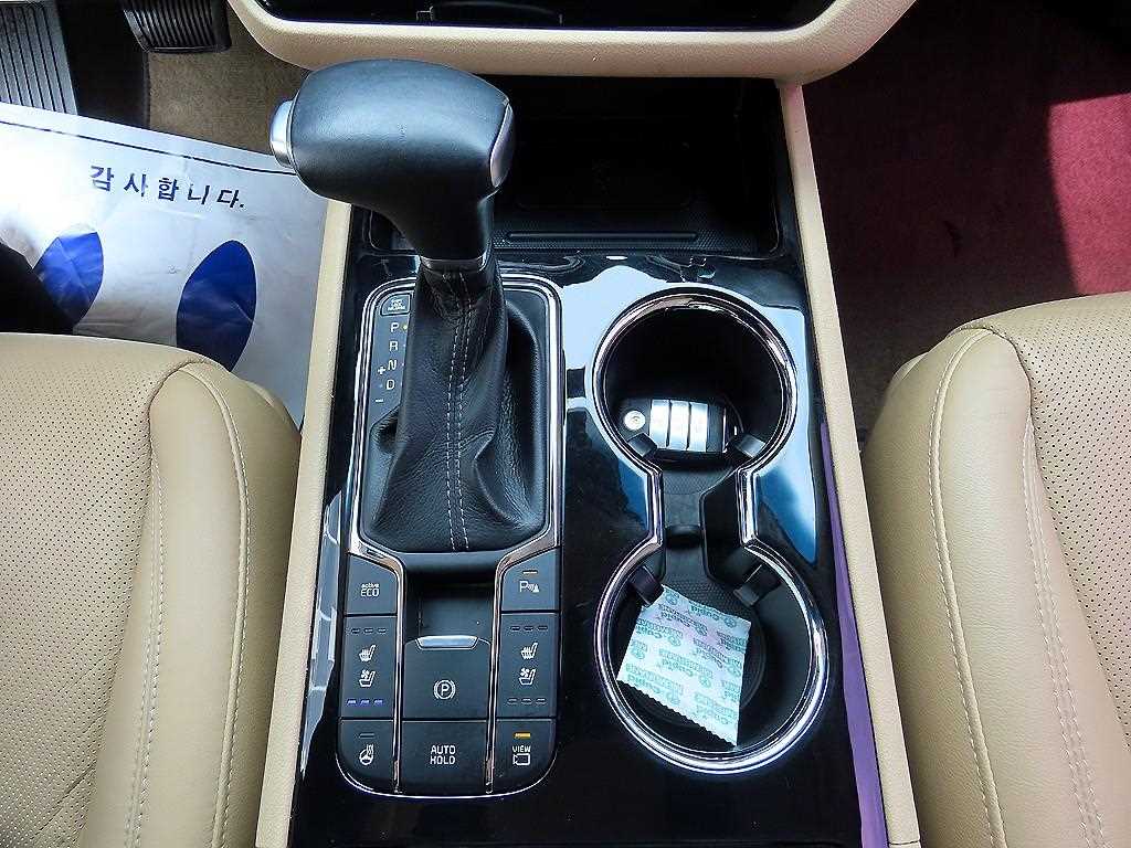 Kia Carnival — photo 11