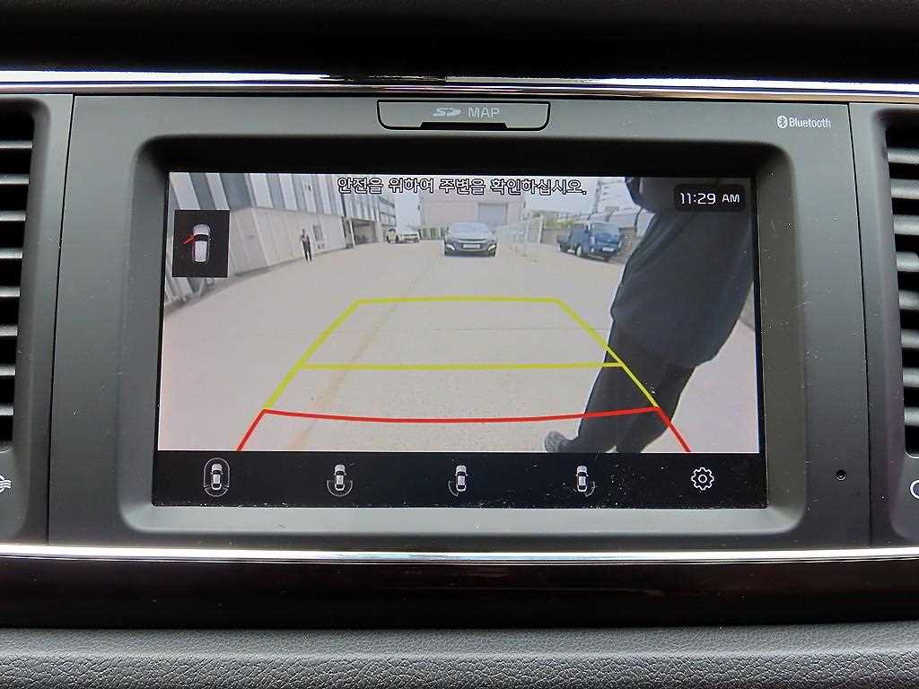Kia Carnival — photo 15