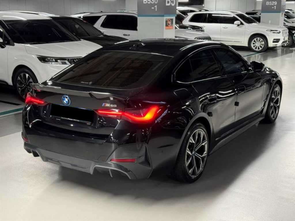 BMW i4 — photo 05