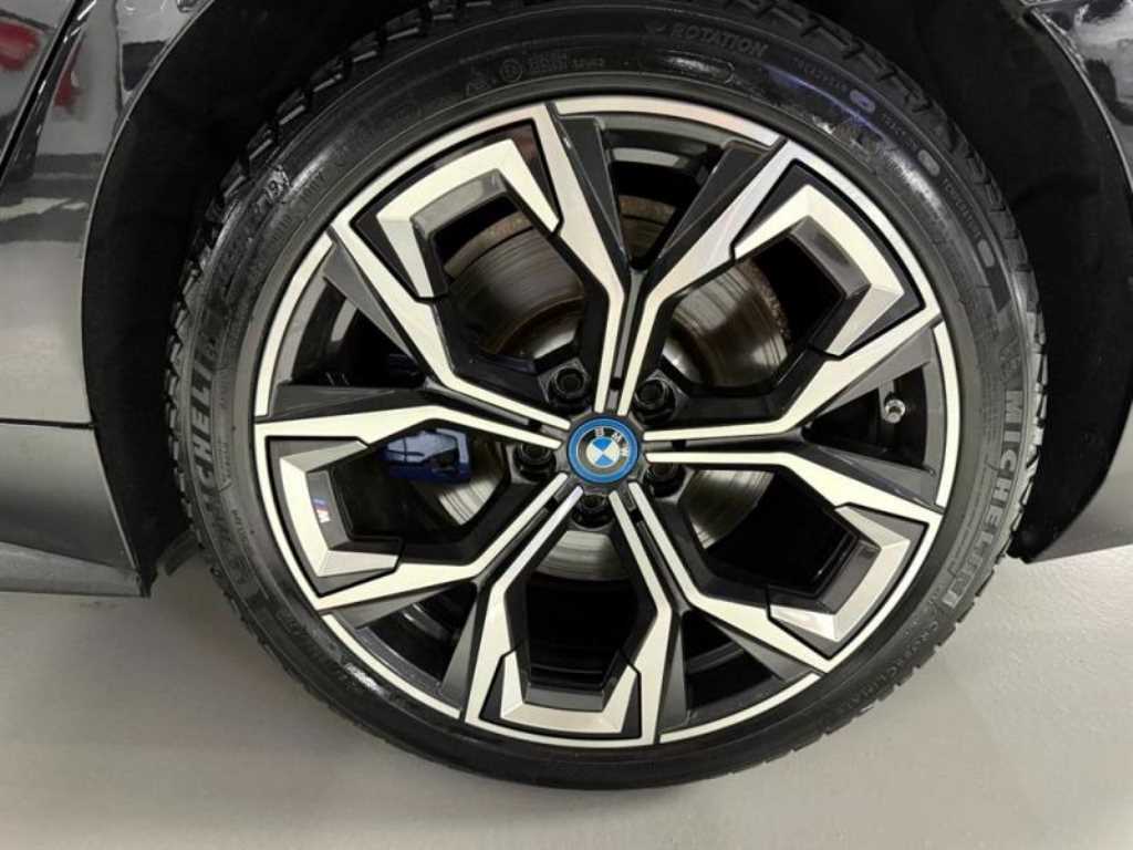 BMW i4 — photo 20