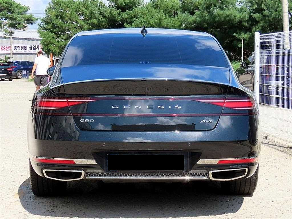 Genesis G90 — photo 04