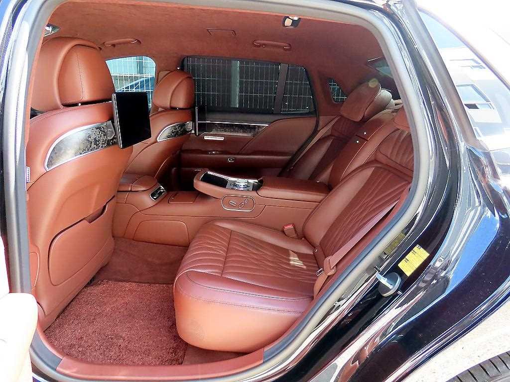 Genesis G90 — photo 06