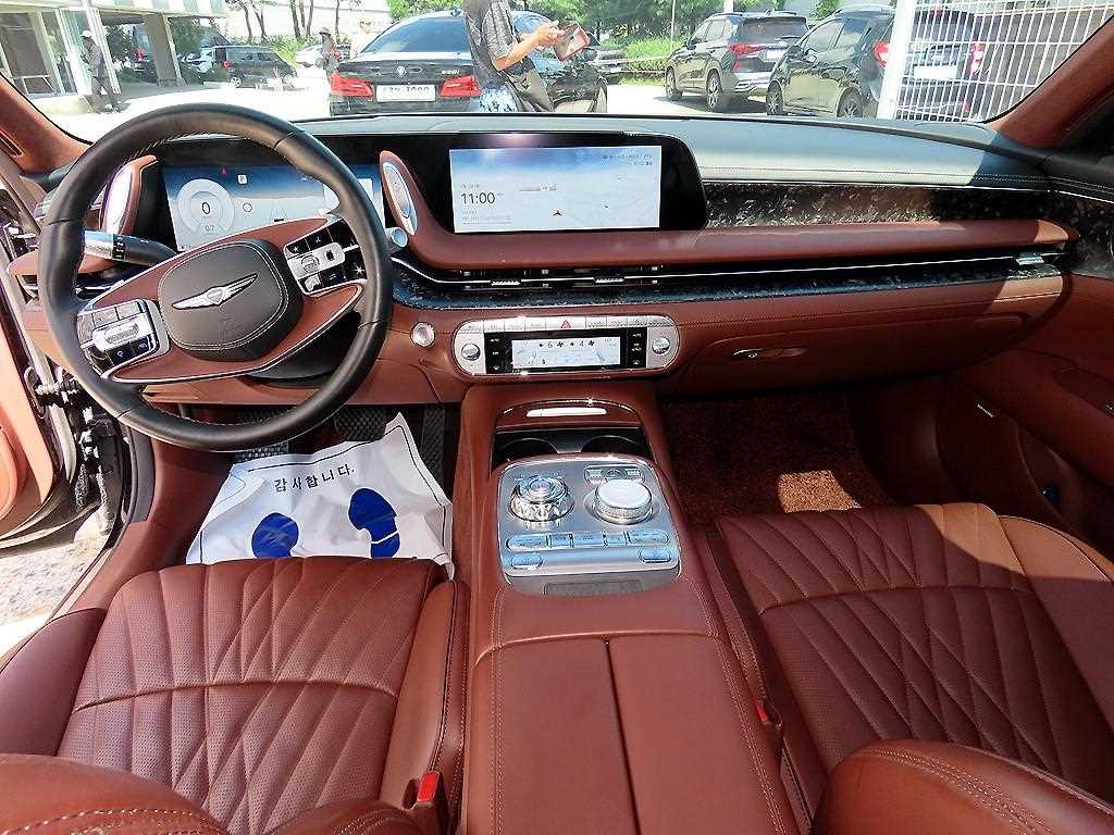 Genesis G90 — photo 07