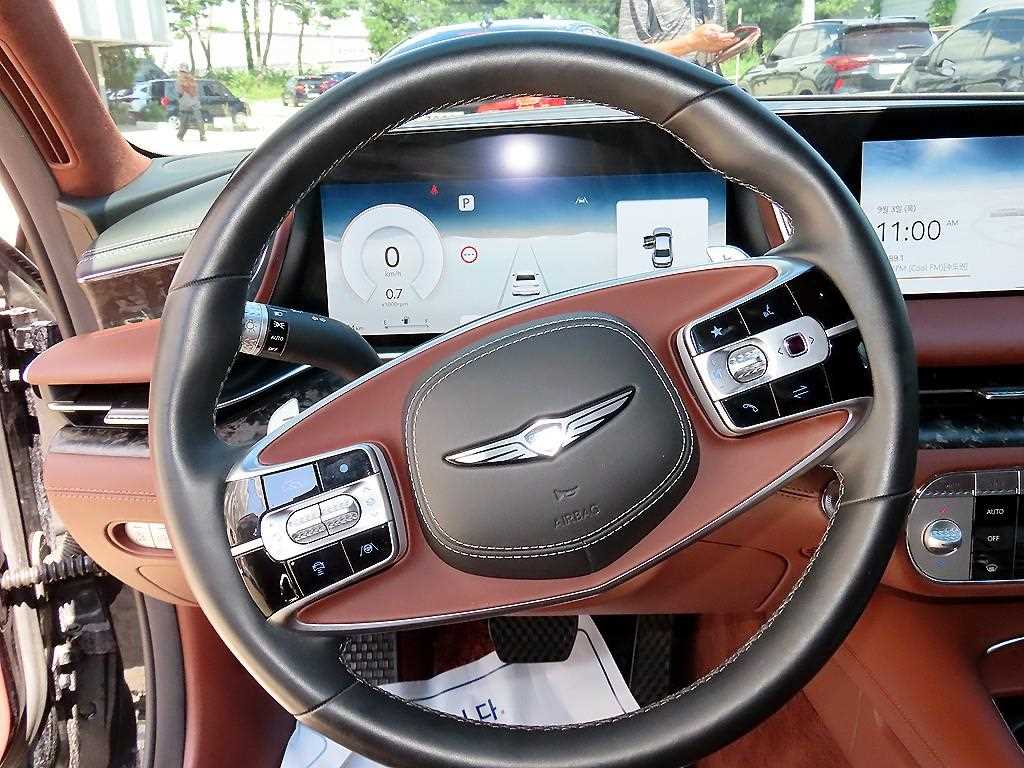 Genesis G90 — photo 08