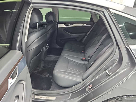 Genesis G80 — photo 12