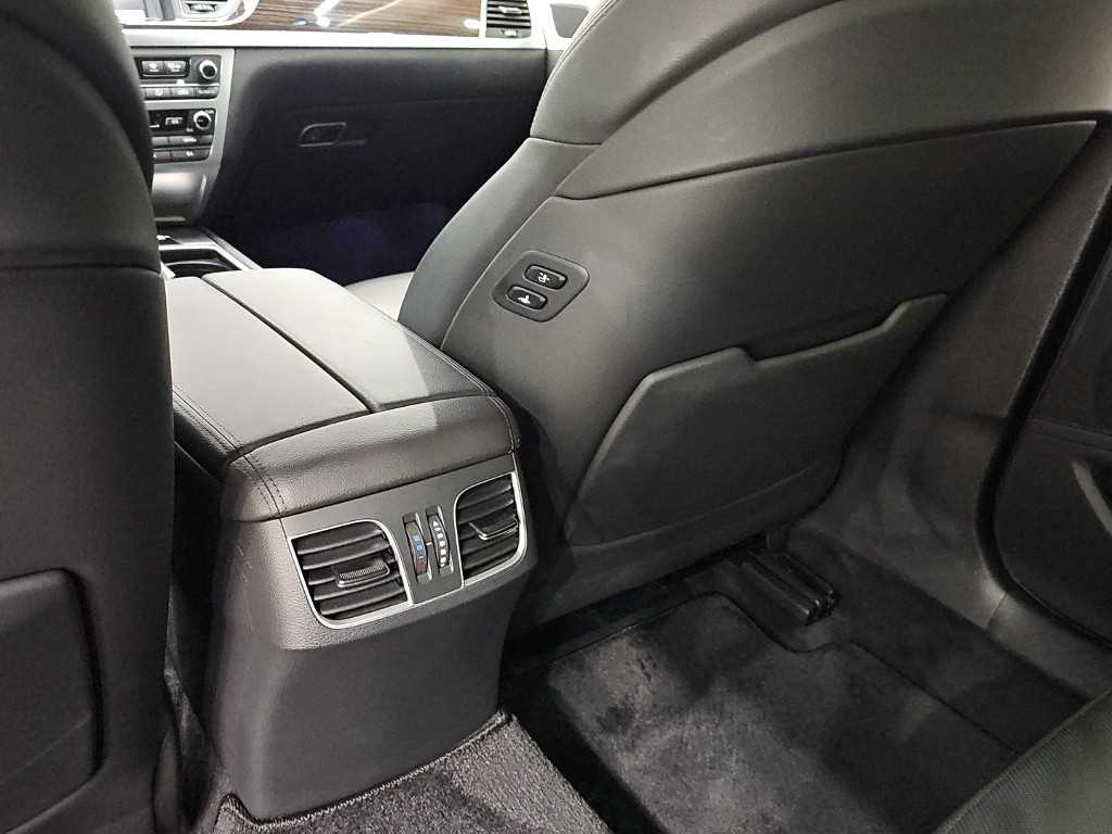 Genesis G80 — photo 13
