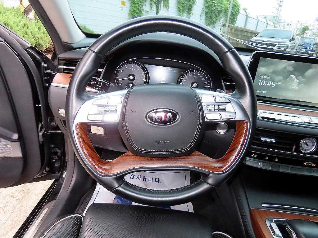 Kia K9 — photo 08