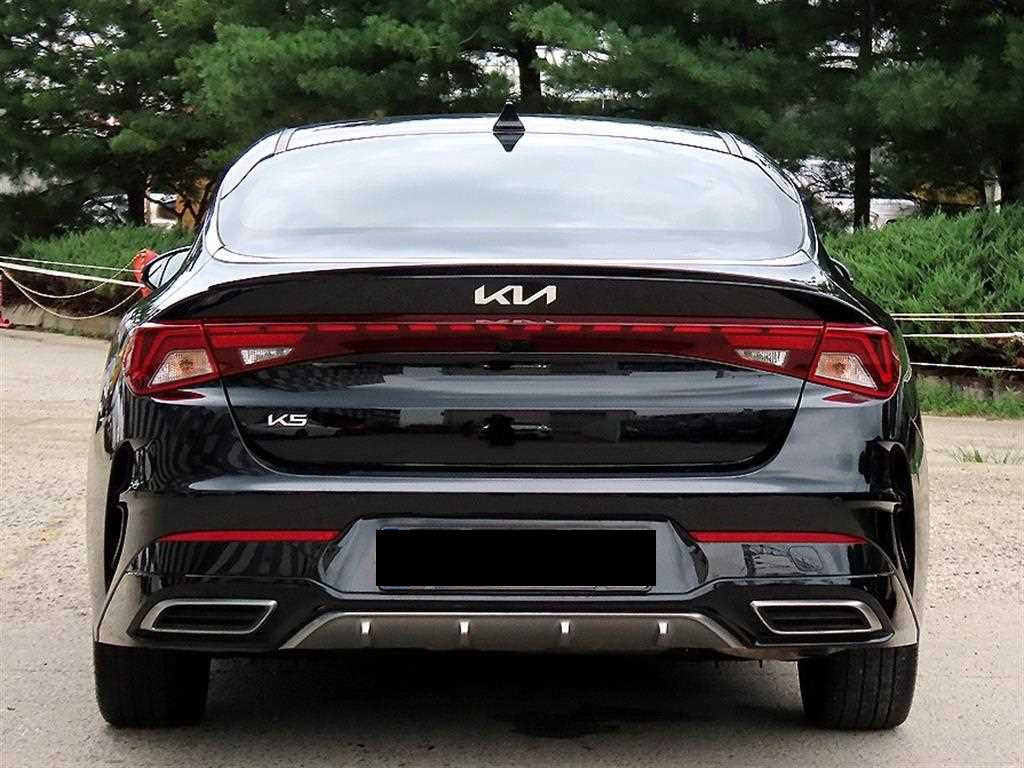 Kia K5 — photo 04