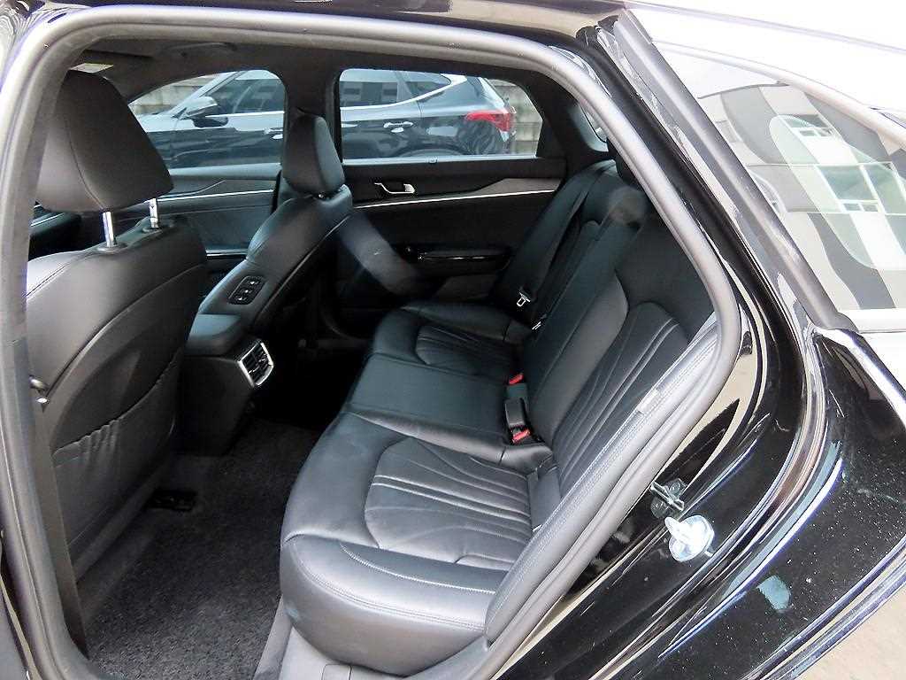 Kia K5 — photo 06