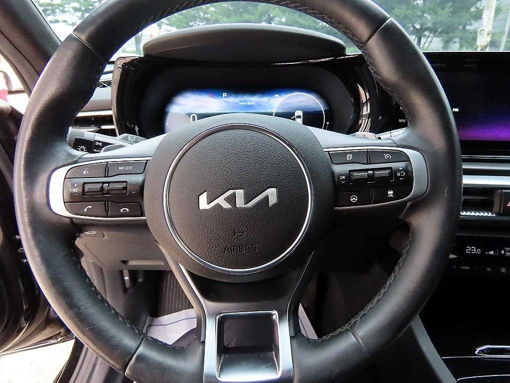 Kia K5 — photo 08