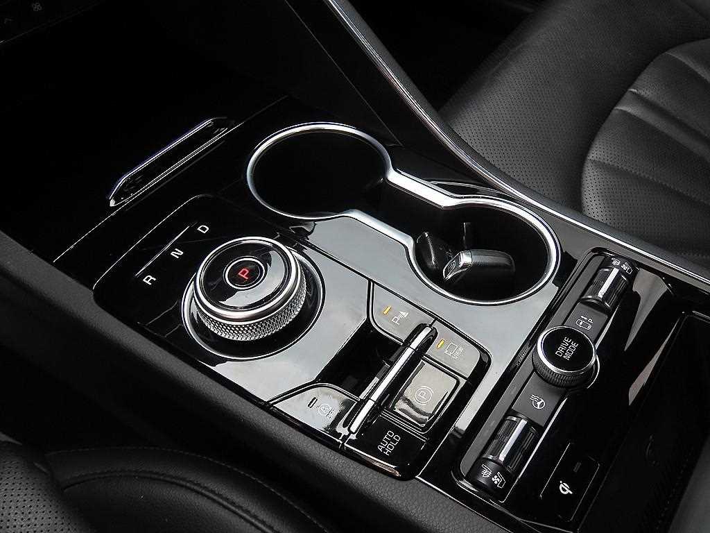 Kia K5 — photo 10