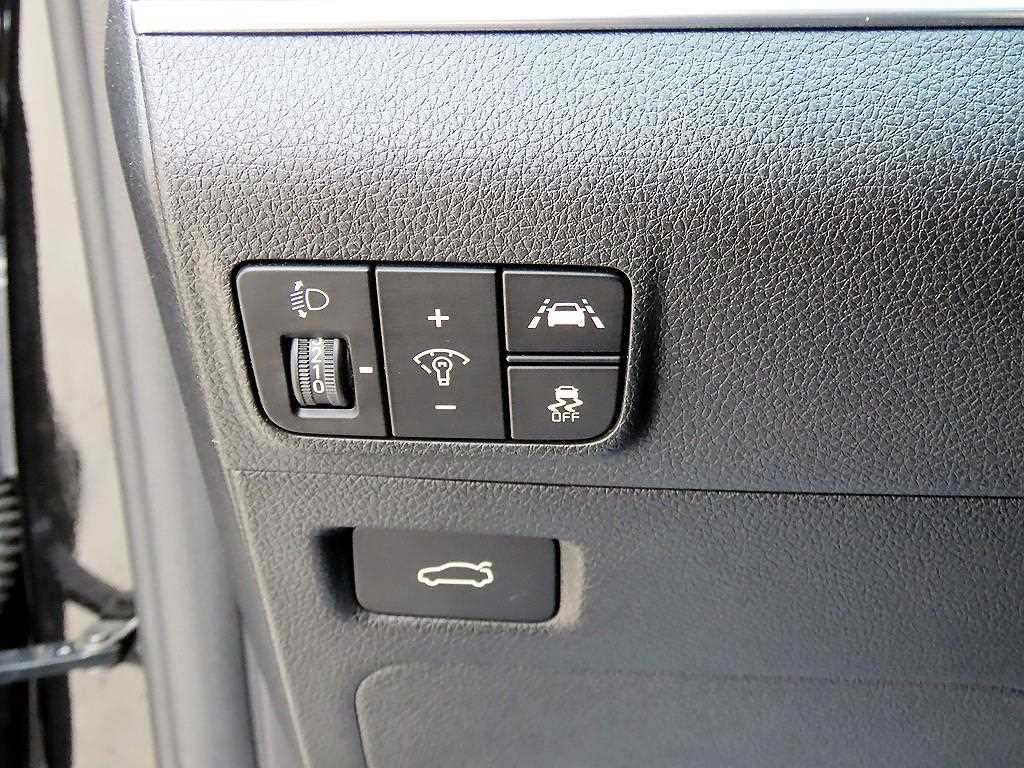Kia K5 — photo 12