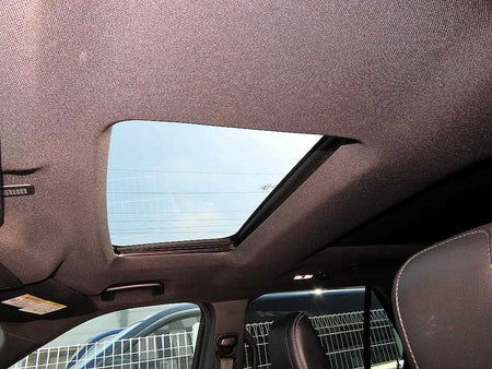 Ford Explorer — photo 17