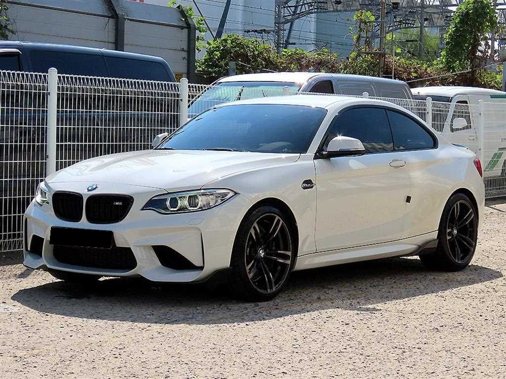 BMW M2 — photo 01