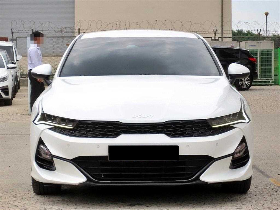Kia K5 — photo 01