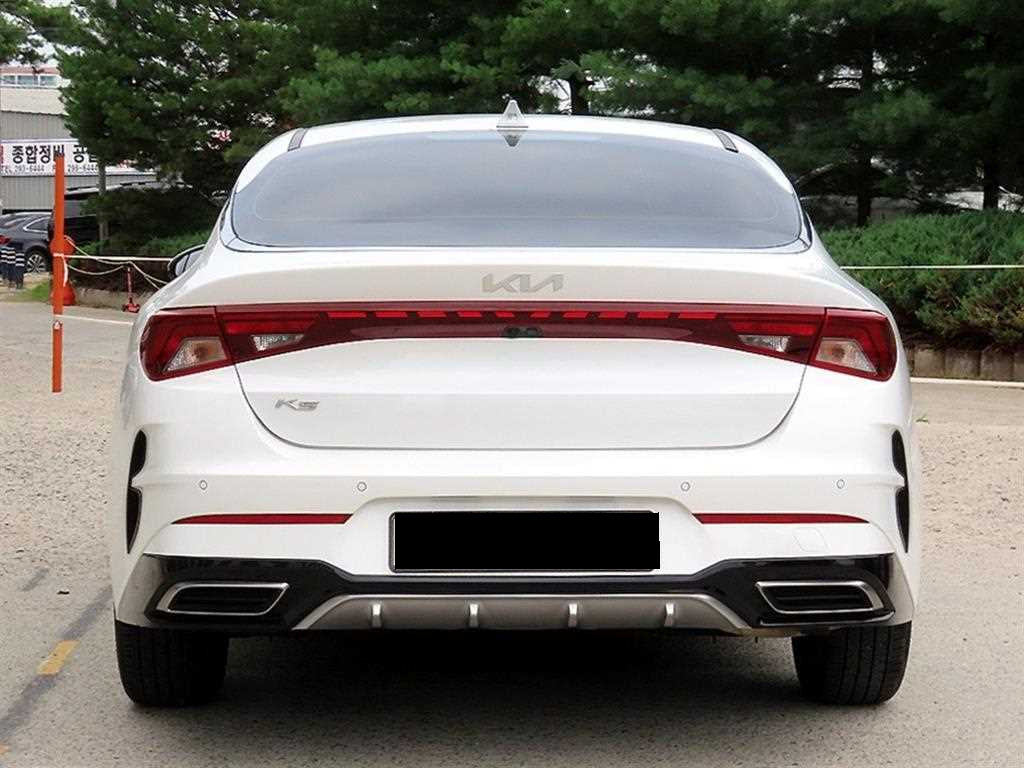 Kia K5 — photo 04