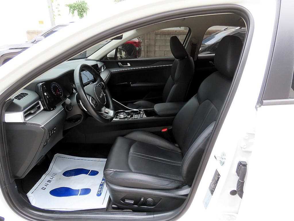 Kia K5 — photo 05
