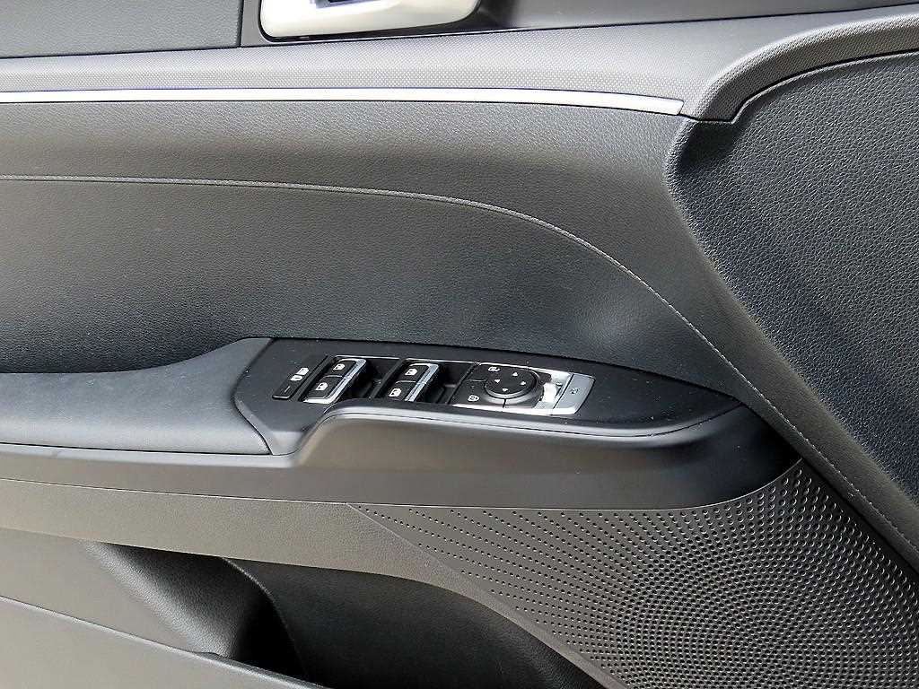Kia K5 — photo 11