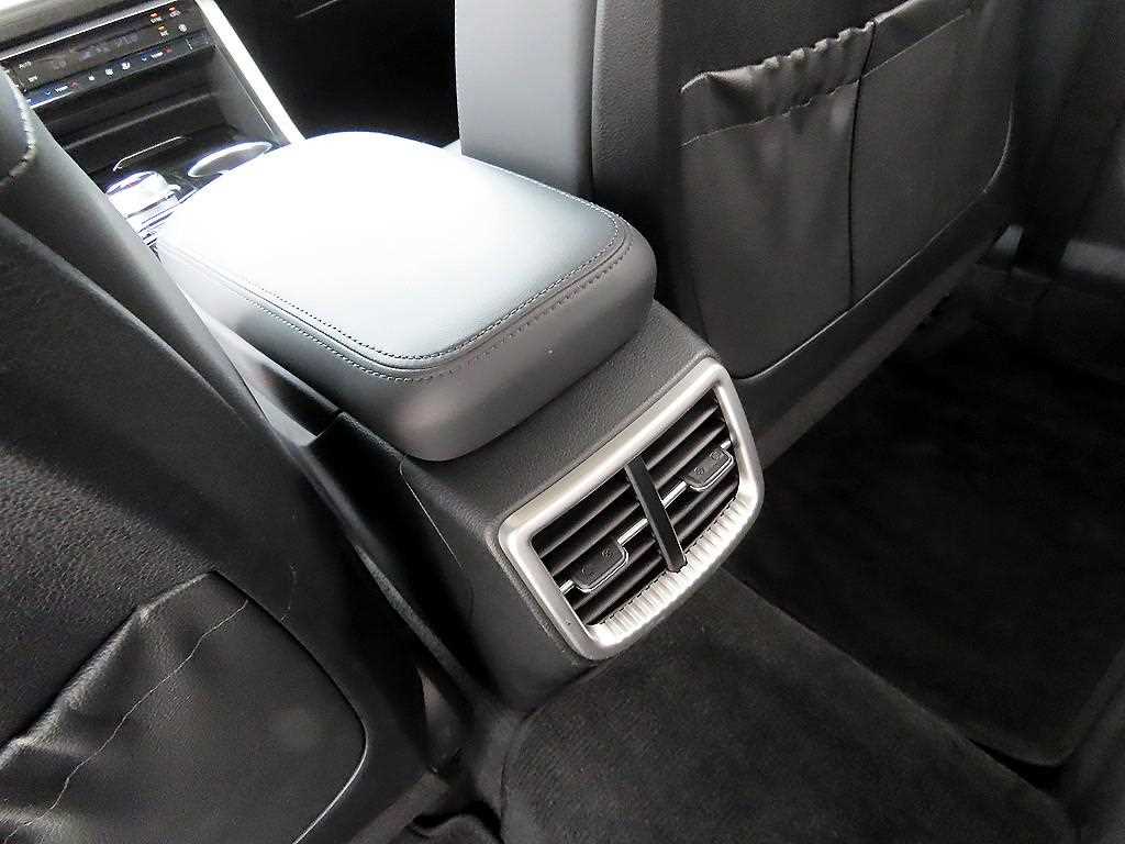 Kia K5 — photo 18