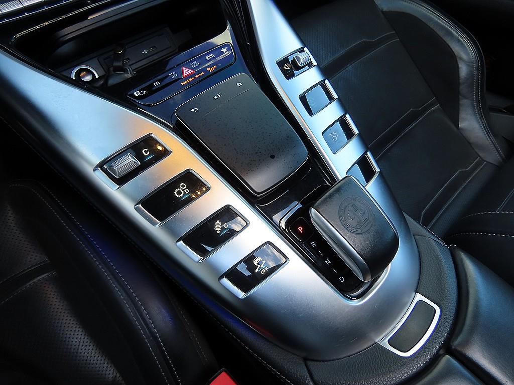 Mercedes-Benz AMG GT — photo 11