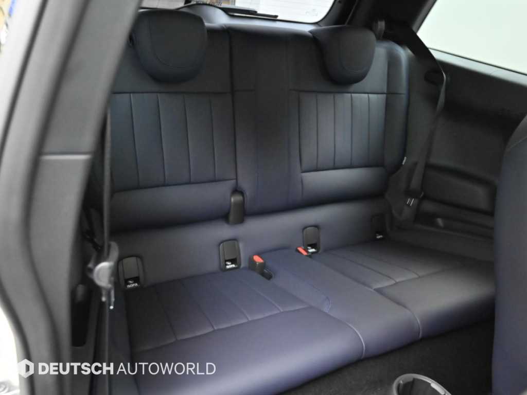 Mini Cooper — photo 12
