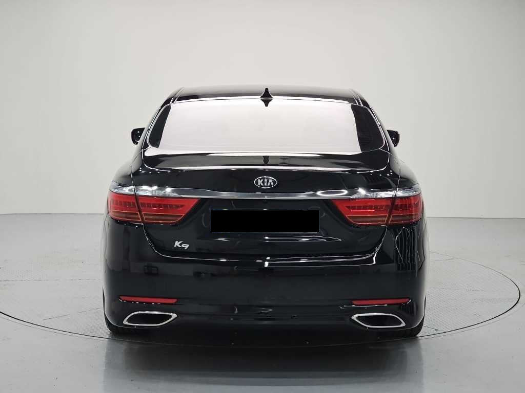 Kia K9 — photo 03