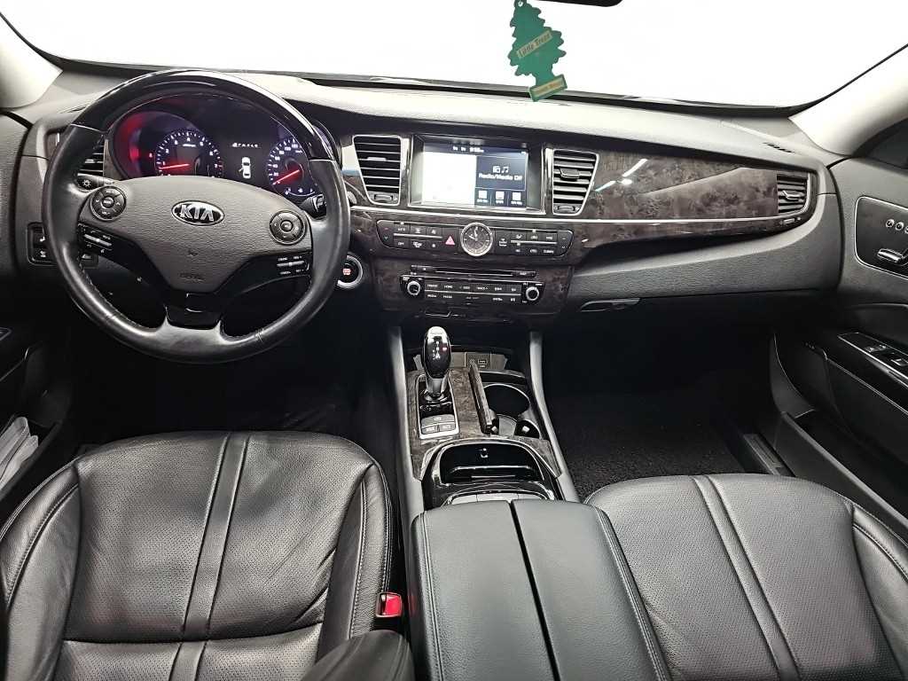 Kia K9 — photo 07