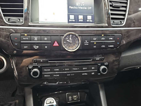 Kia K9 — photo 10