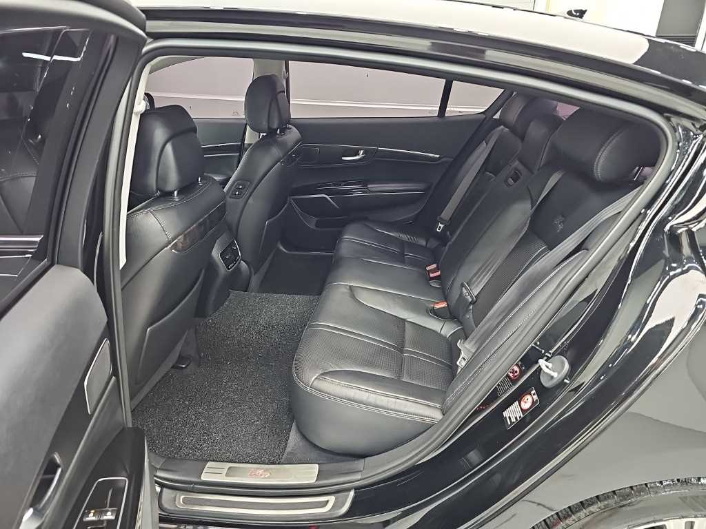 Kia K9 — photo 12