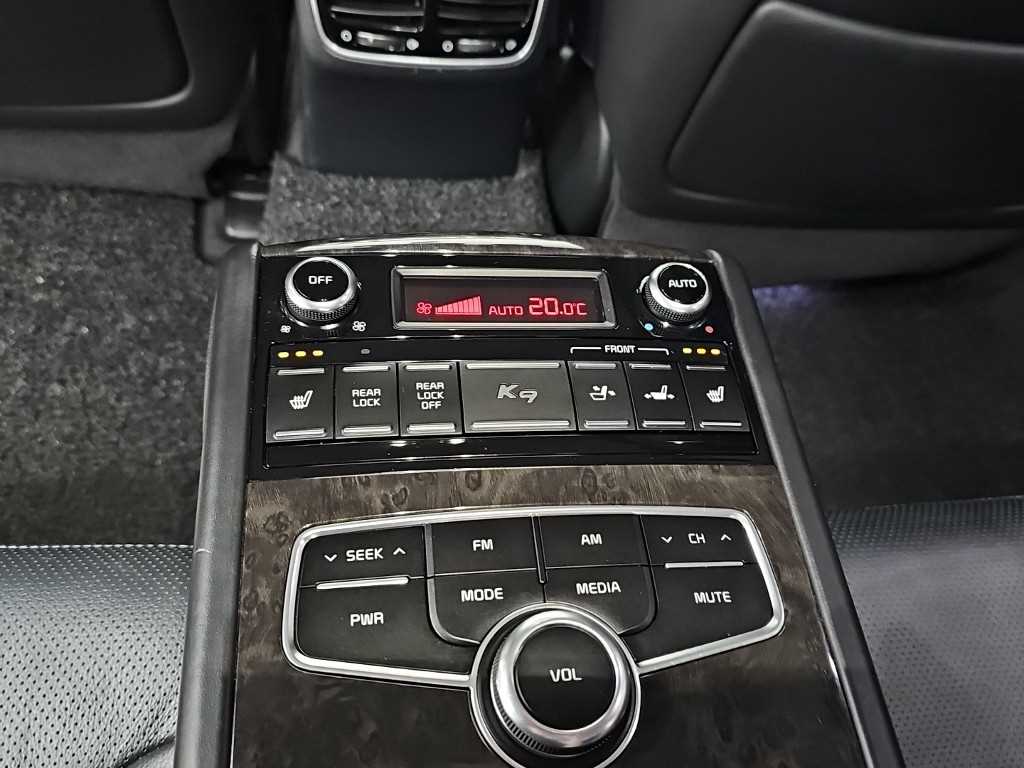 Kia K9 — photo 14