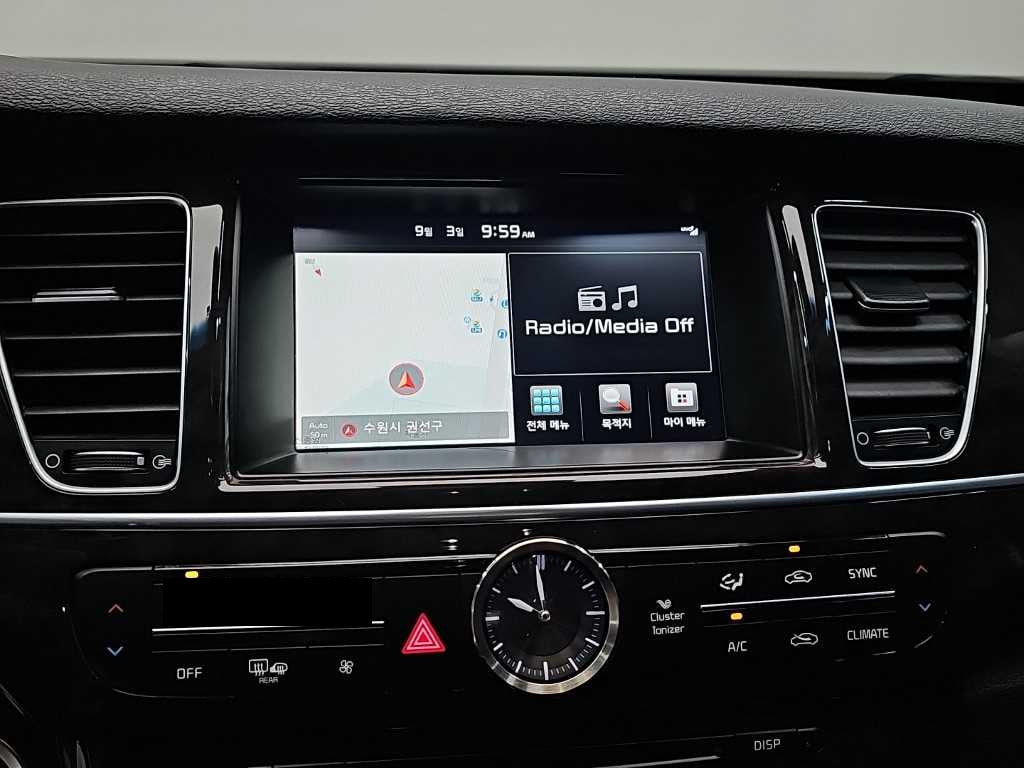 Kia K9 — photo 15