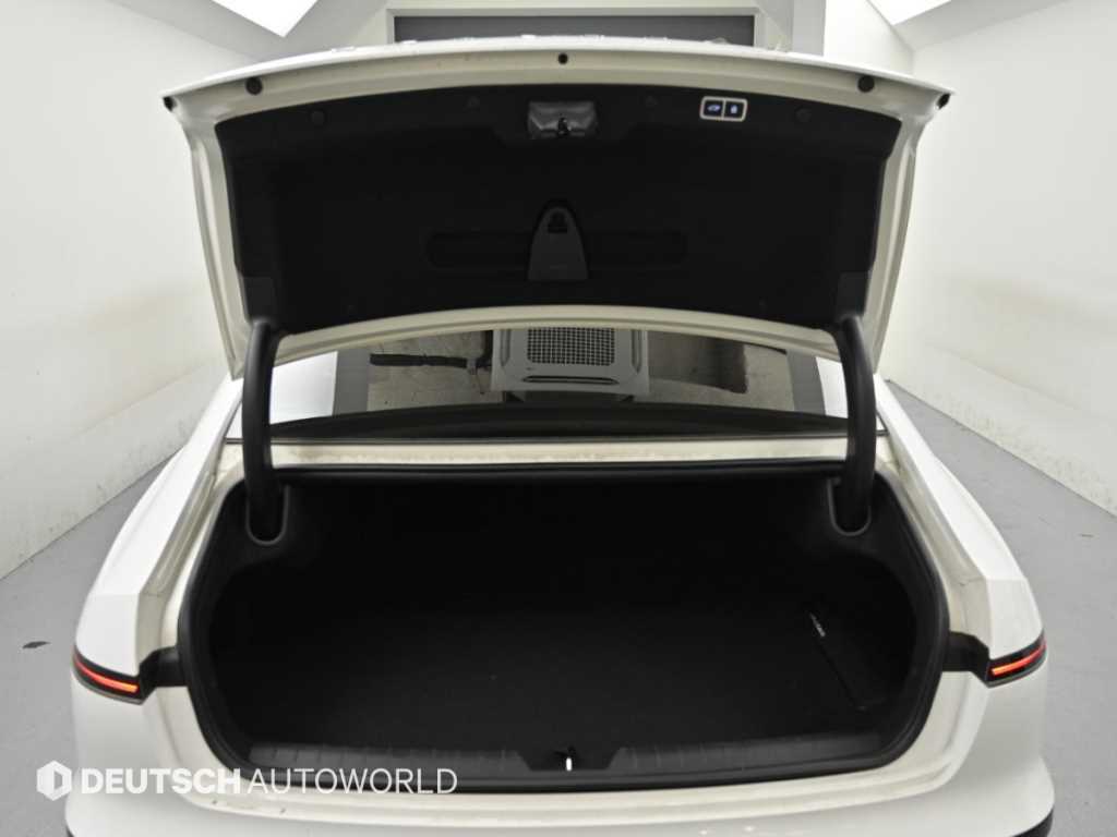 Hyundai Grandeur — photo 18