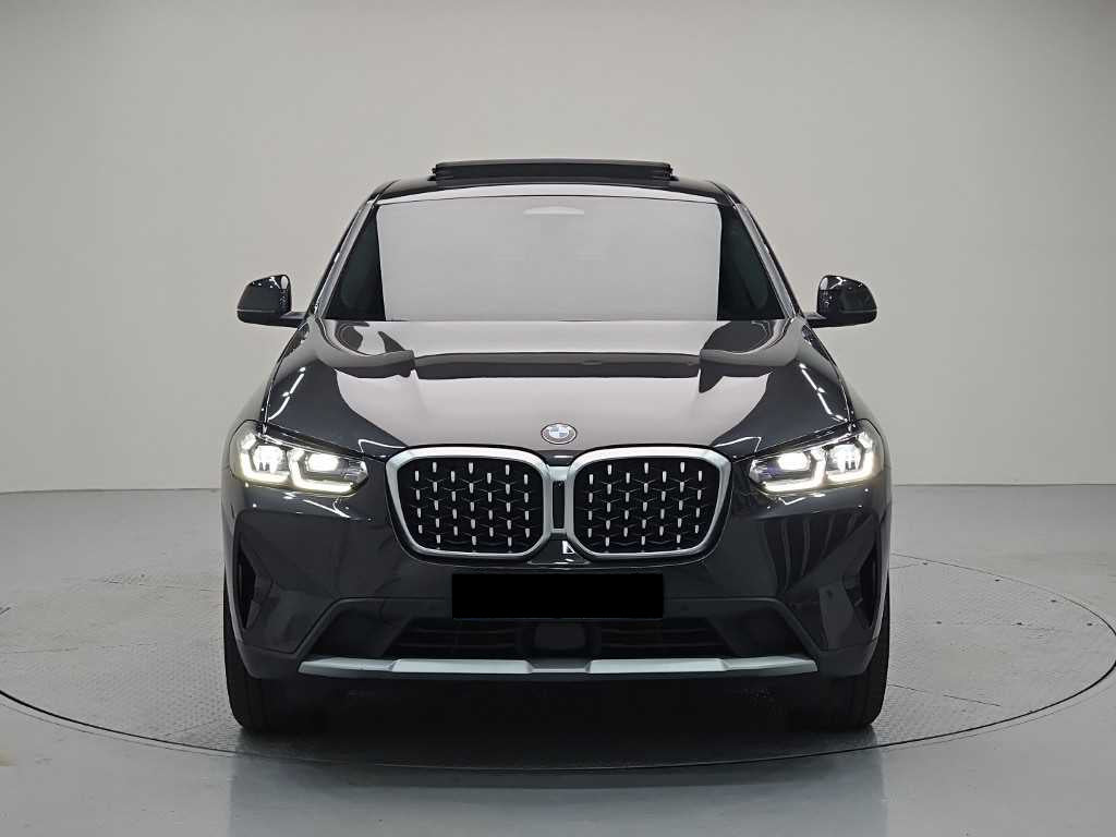BMW X4 — photo 02
