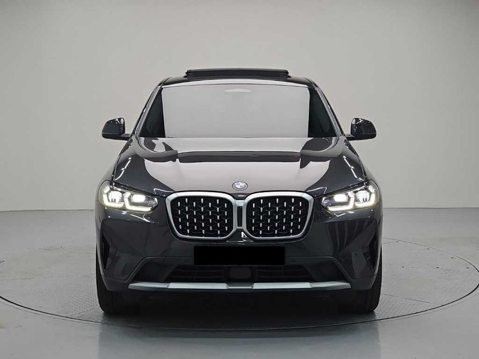 BMW X4 — photo 02