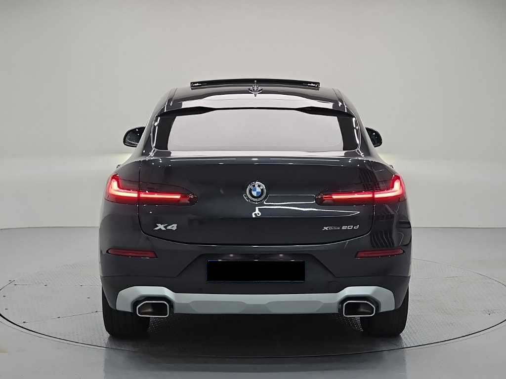 BMW X4 — photo 03