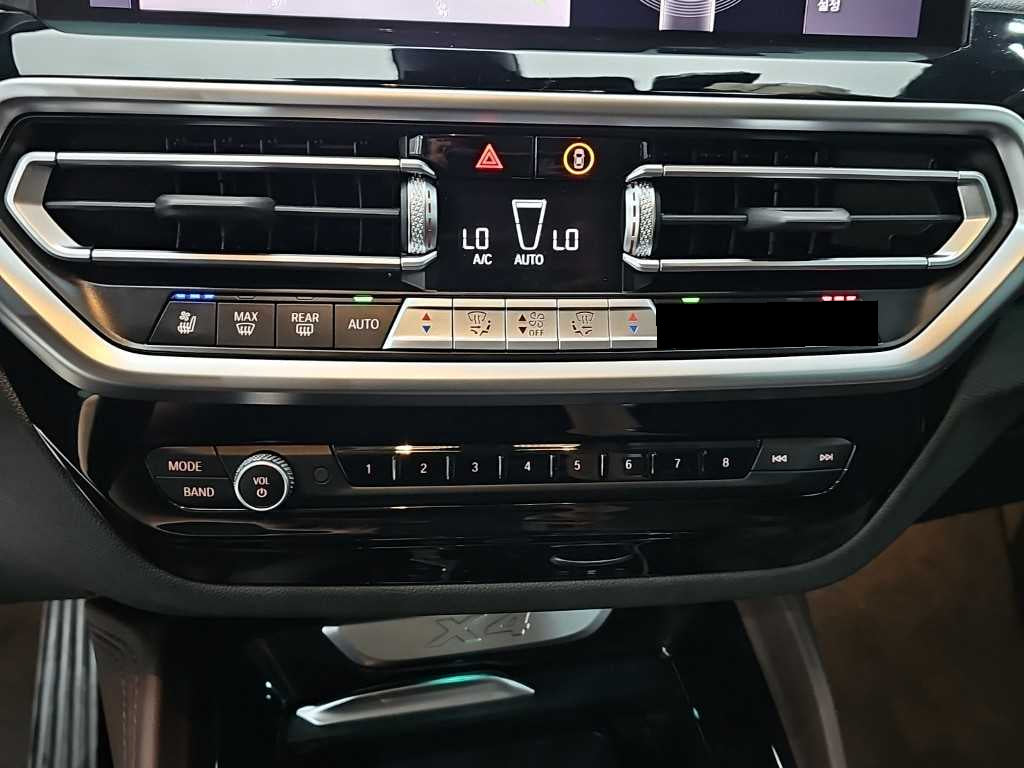 BMW X4 — photo 10