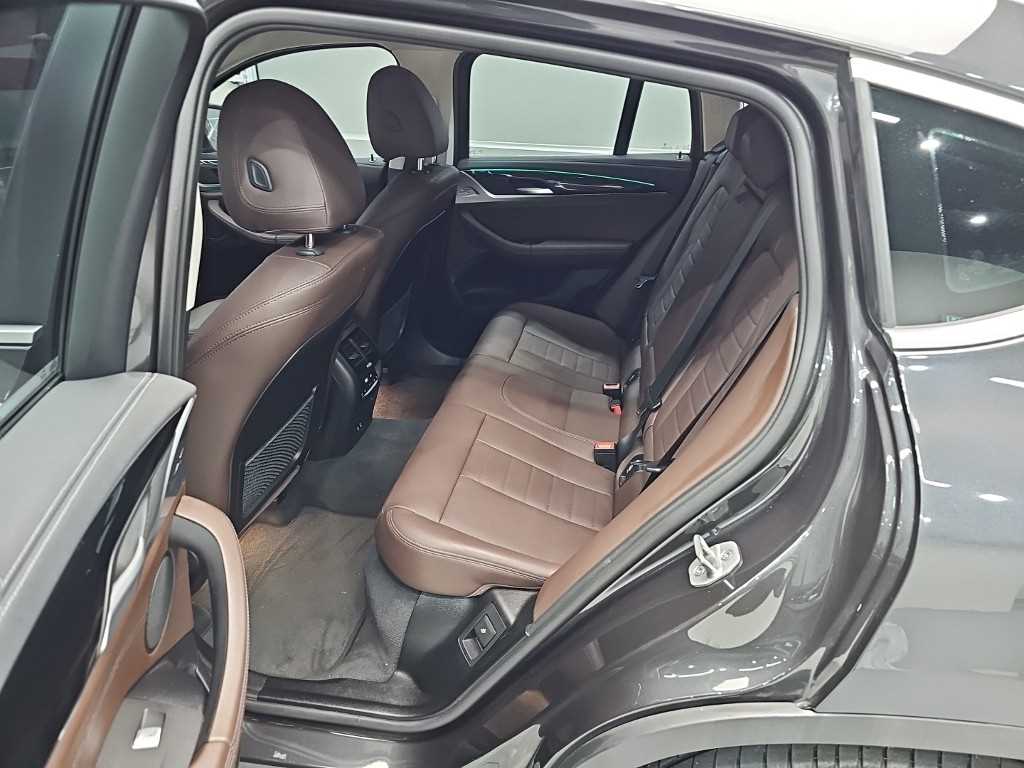 BMW X4 — photo 12