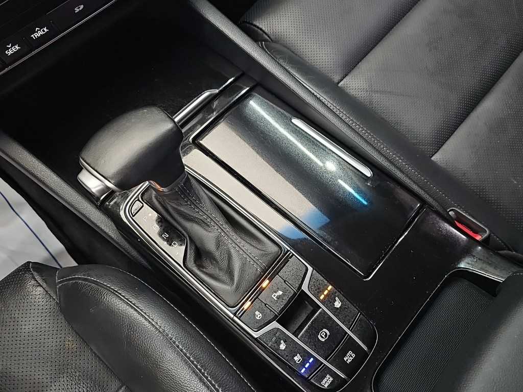 Kia K7 — photo 08